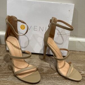 BRAND NEW Venus open toe high heel